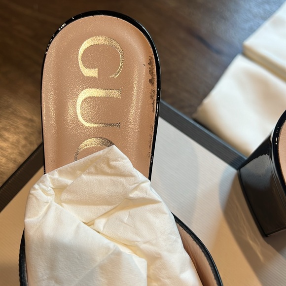 Gucci Lexi Patent mules - Picture 10 of 10